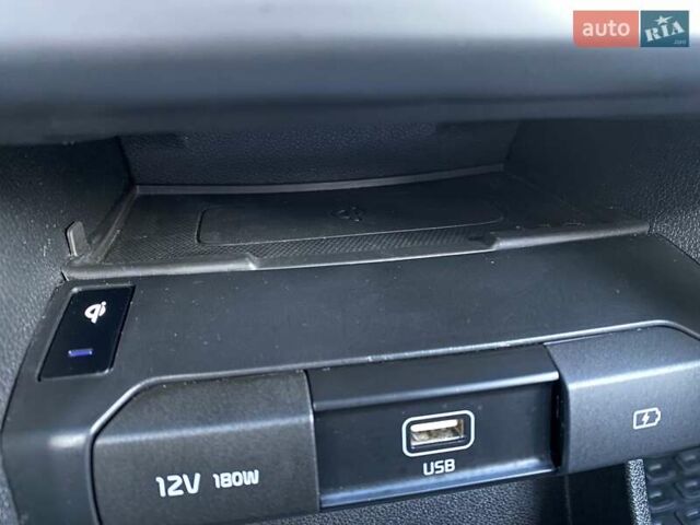 Киа Niro 2020 в Львове на Automoto.ua Серый Киа Niro, объемом двигателя 0 л и пробегом 101 тыс. км за 20300 $, фото 11 на Automoto.ua