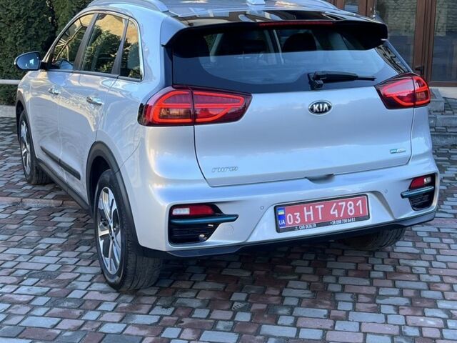 Сірий Кіа Niro, об'ємом двигуна 0 л та пробігом 89 тис. км за 437 $, фото 22 на Automoto.ua