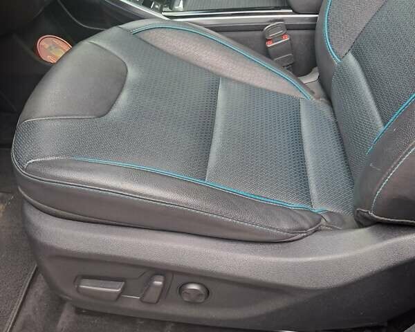 Серый Киа Niro, объемом двигателя 0 л и пробегом 89 тыс. км за 20500 $, фото 17 на Automoto.ua