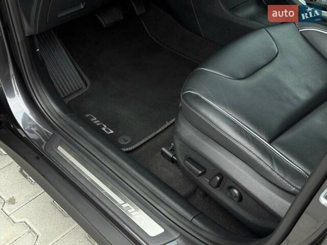 Серый Киа Niro, объемом двигателя 0 л и пробегом 150 тыс. км за 18500 $, фото 40 на Automoto.ua