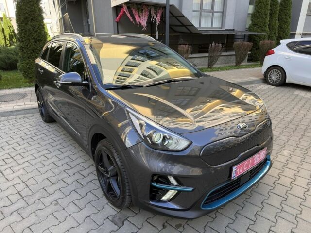 Серый Киа Niro, объемом двигателя 0 л и пробегом 112 тыс. км за 16999 $, фото 9 на Automoto.ua