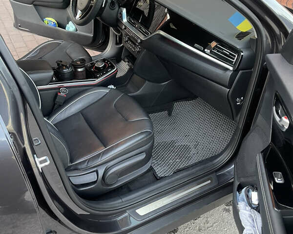 Серый Киа Niro, объемом двигателя 0 л и пробегом 139 тыс. км за 20700 $, фото 6 на Automoto.ua