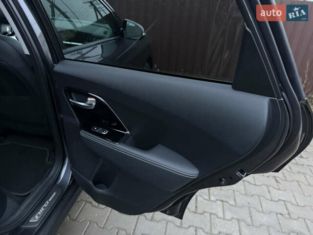 Серый Киа Niro, объемом двигателя 0 л и пробегом 159 тыс. км за 19800 $, фото 16 на Automoto.ua