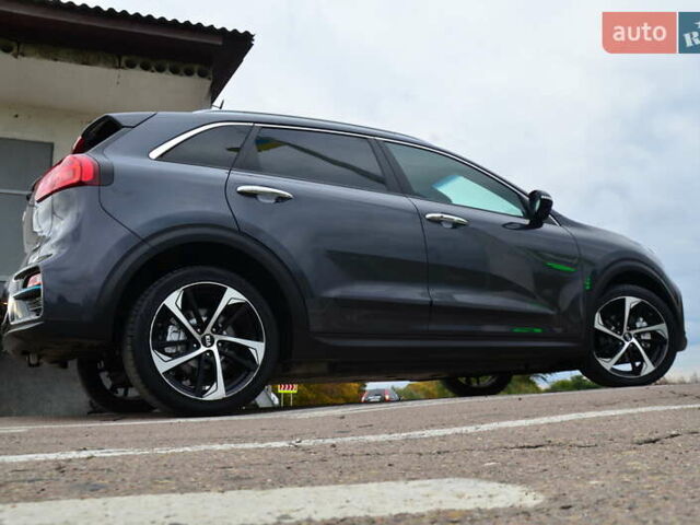 Серый Киа Niro, объемом двигателя 0 л и пробегом 77 тыс. км за 19950 $, фото 34 на Automoto.ua