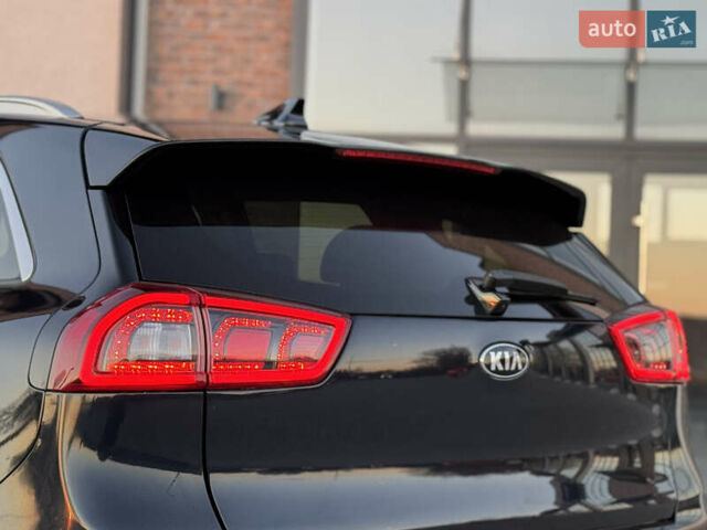 Серый Киа Niro, объемом двигателя 0 л и пробегом 142 тыс. км за 17700 $, фото 23 на Automoto.ua