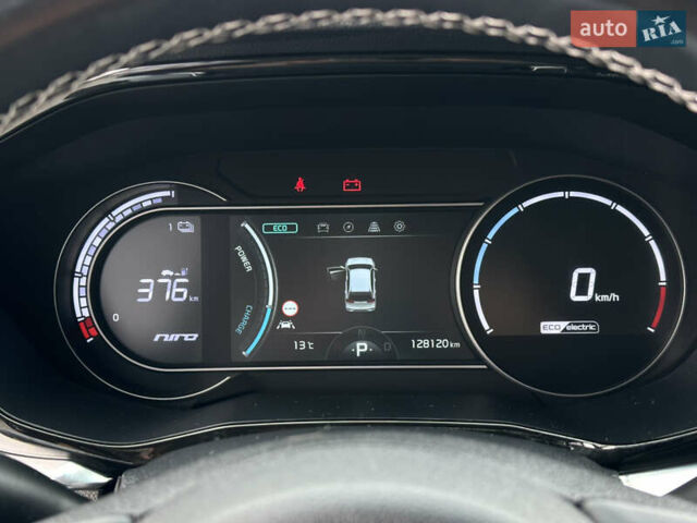 Серый Киа Niro, объемом двигателя 0 л и пробегом 128 тыс. км за 19400 $, фото 64 на Automoto.ua