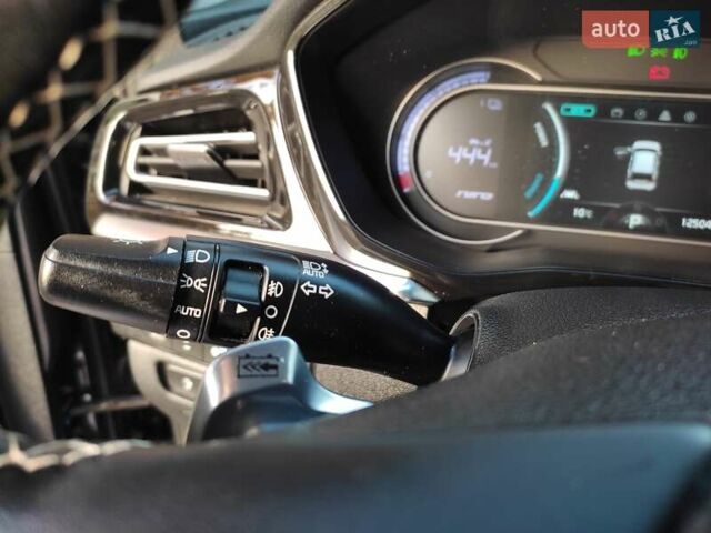 Киа Niro 2020 в Ровно на Automoto.ua Серый Киа Niro, объемом двигателя 0 л и пробегом 125 тыс. км за 19850 $, фото 61 на Automoto.ua