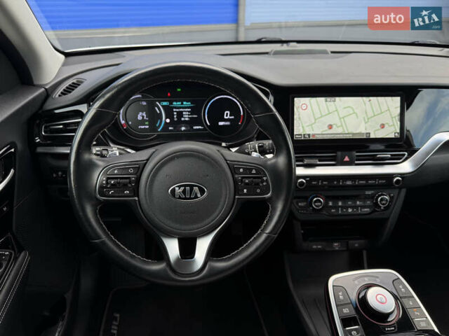 Кіа Niro 2020 у Рівному на Automoto.ua Сірий Кіа Niro, об'ємом двигуна 0 л та пробігом 138 тис. км за 19500 $, фото 12 на Automoto.ua
