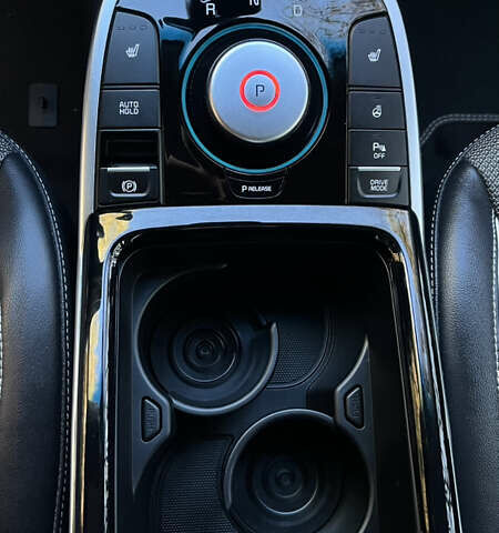 Сірий Кіа Niro, об'ємом двигуна 0 л та пробігом 114 тис. км за 19400 $, фото 28 на Automoto.ua
