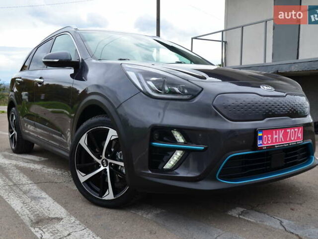 Серый Киа Niro, объемом двигателя 0 л и пробегом 77 тыс. км за 19950 $, фото 19 на Automoto.ua
