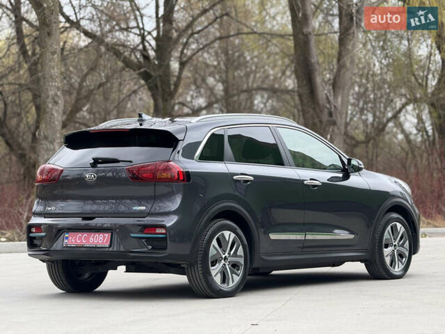 Серый Киа Niro, объемом двигателя 0 л и пробегом 120 тыс. км за 19750 $, фото 11 на Automoto.ua