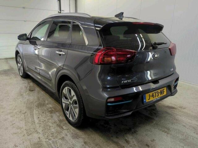 Серый Киа Niro, объемом двигателя 0 л и пробегом 79 тыс. км за 16200 $, фото 3 на Automoto.ua
