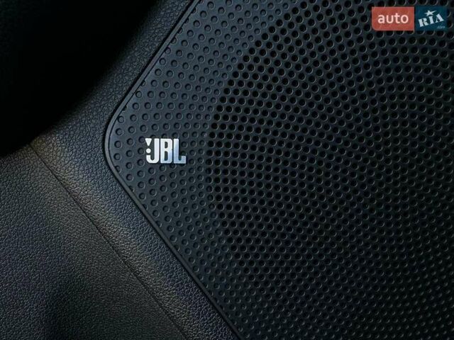 Сірий Кіа Niro, об'ємом двигуна 0 л та пробігом 58 тис. км за 23400 $, фото 40 на Automoto.ua