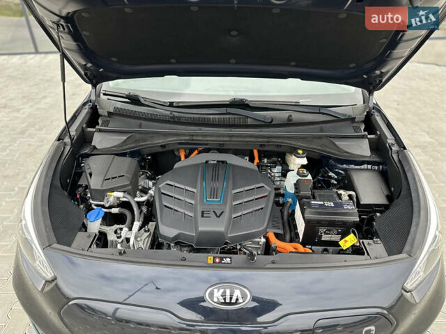 Серый Киа Niro, объемом двигателя 0 л и пробегом 128 тыс. км за 19400 $, фото 67 на Automoto.ua