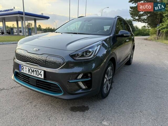 Серый Киа Niro, объемом двигателя 0 л и пробегом 57 тыс. км за 23299 $, фото 1 на Automoto.ua