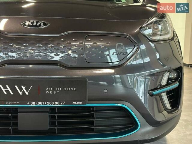 Сірий Кіа Niro, об'ємом двигуна 0 л та пробігом 155 тис. км за 18800 $, фото 3 на Automoto.ua