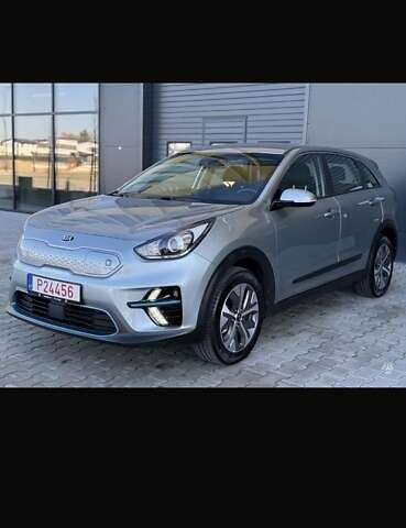 Кіа Niro 2020 у Чернівцях на Automoto.ua Сірий Кіа Niro, об'ємом двигуна 0 л та пробігом 12 тис. км за 19100 $, фото 29 на Automoto.ua