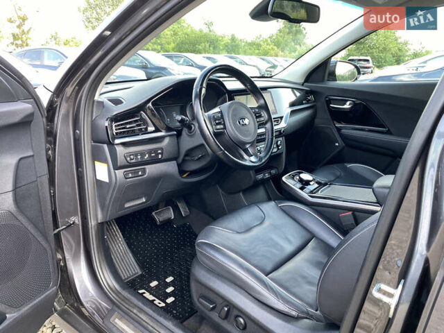 Сірий Кіа Niro, об'ємом двигуна 0 л та пробігом 116 тис. км за 21800 $, фото 1 на Automoto.ua