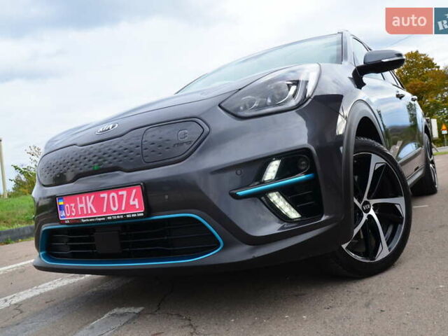 Серый Киа Niro, объемом двигателя 0 л и пробегом 77 тыс. км за 19950 $, фото 5 на Automoto.ua
