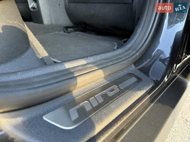 Серый Киа Niro, объемом двигателя 0 л и пробегом 57 тыс. км за 23299 $, фото 49 на Automoto.ua