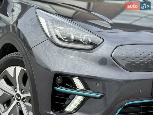 Серый Киа Niro, объемом двигателя 0 л и пробегом 139 тыс. км за 18900 $, фото 10 на Automoto.ua