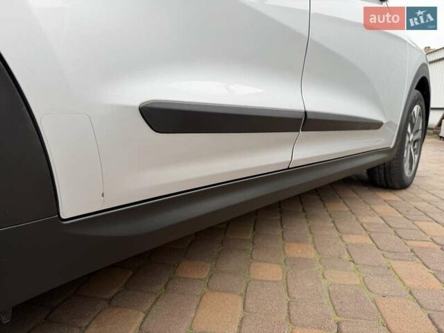 Сірий Кіа Niro, об'ємом двигуна 0 л та пробігом 71 тис. км за 21999 $, фото 20 на Automoto.ua