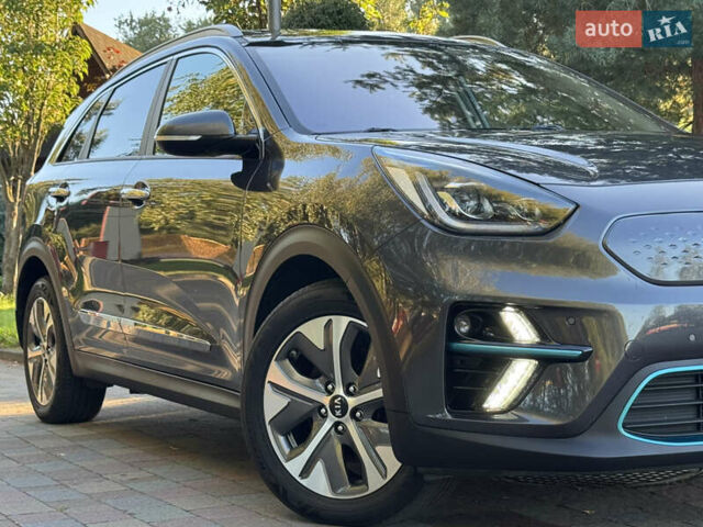 Серый Киа Niro, объемом двигателя 0 л и пробегом 149 тыс. км за 19900 $, фото 6 на Automoto.ua