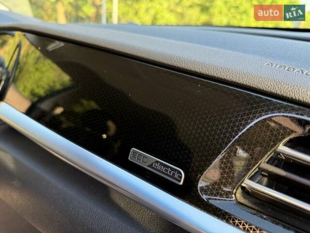 Серый Киа Niro, объемом двигателя 0 л и пробегом 57 тыс. км за 23299 $, фото 35 на Automoto.ua