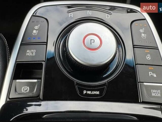 Серый Киа Niro, объемом двигателя 0 л и пробегом 147 тыс. км за 18800 $, фото 27 на Automoto.ua