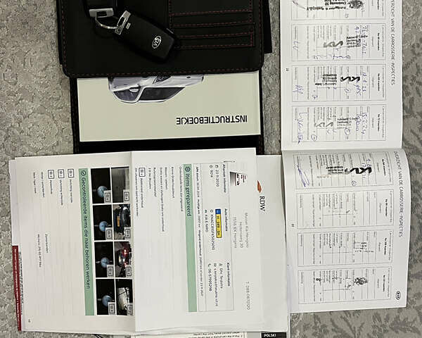 Сірий Кіа Niro, об'ємом двигуна 0 л та пробігом 194 тис. км за 16800 $, фото 24 на Automoto.ua