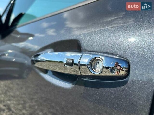 Сірий Кіа Niro, об'ємом двигуна 0 л та пробігом 76 тис. км за 21700 $, фото 13 на Automoto.ua