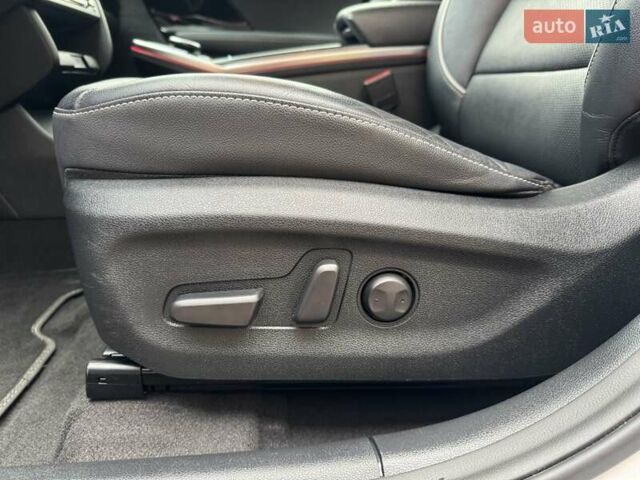 Сірий Кіа Niro, об'ємом двигуна 0 л та пробігом 118 тис. км за 19300 $, фото 68 на Automoto.ua