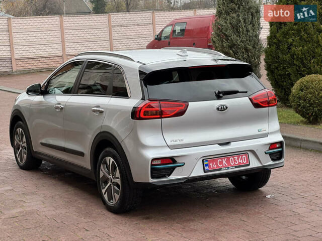 Серый Киа Niro, объемом двигателя 0 л и пробегом 118 тыс. км за 19350 $, фото 19 на Automoto.ua
