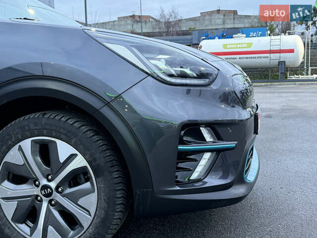 Серый Киа Niro, объемом двигателя 0 л и пробегом 165 тыс. км за 18000 $, фото 20 на Automoto.ua