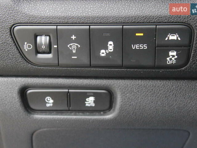 Сірий Кіа Niro, об'ємом двигуна 0 л та пробігом 74 тис. км за 19990 $, фото 34 на Automoto.ua