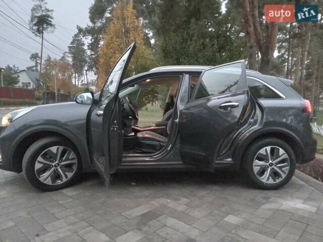 Киа Niro 2020 в Ирпене на Automoto.ua Серый Киа Niro, объемом двигателя 0 л и пробегом 99 тыс. км за 20490 $, фото 26 на Automoto.ua