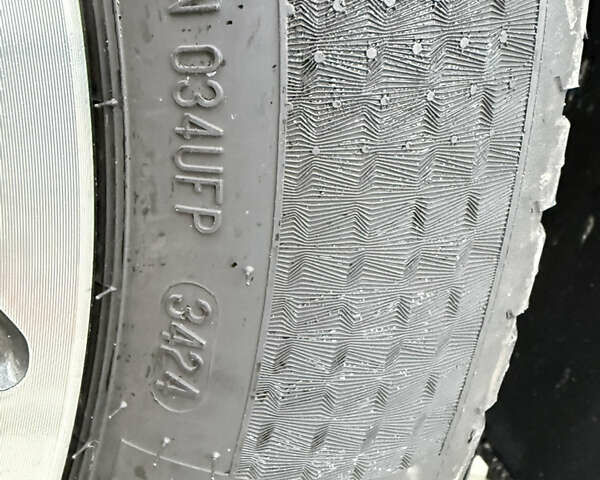 Серый Киа Niro, объемом двигателя 0 л и пробегом 126 тыс. км за 21500 $, фото 38 на Automoto.ua