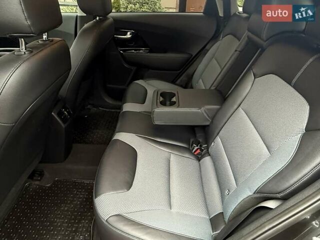 Серый Киа Niro, объемом двигателя 0 л и пробегом 125 тыс. км за 18950 $, фото 33 на Automoto.ua