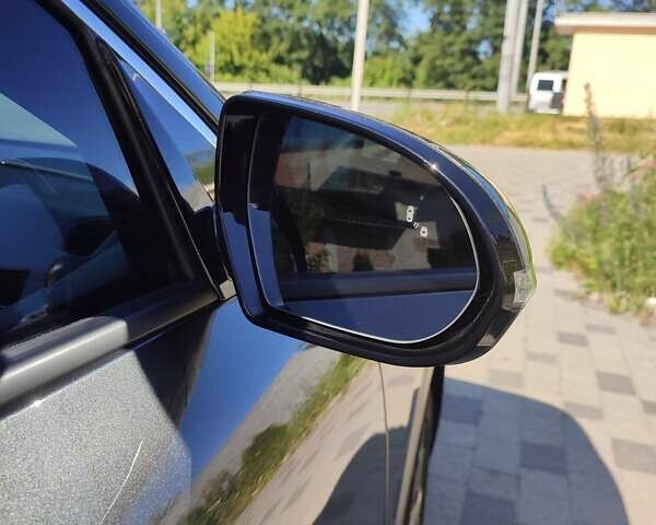 Серый Киа Niro, объемом двигателя 0 л и пробегом 49 тыс. км за 23000 $, фото 60 на Automoto.ua