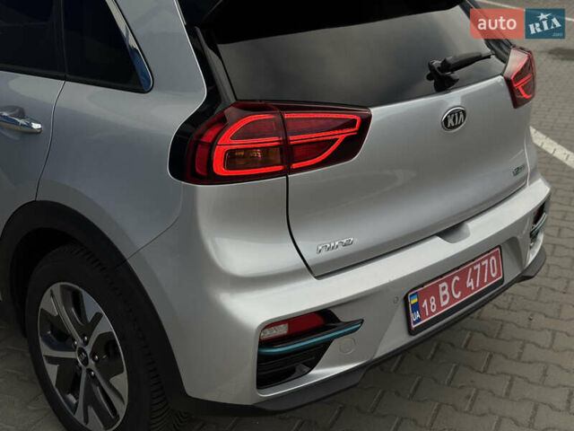 Кіа Niro 2020 у Рівному на Automoto.ua Сірий Кіа Niro, об'ємом двигуна 0 л та пробігом 138 тис. км за 19500 $, фото 5 на Automoto.ua