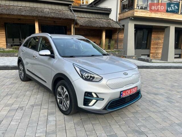 Серый Киа Niro, объемом двигателя 0 л и пробегом 72 тыс. км за 19750 $, фото 12 на Automoto.ua