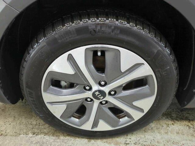 Серый Киа Niro, объемом двигателя 0 л и пробегом 79 тыс. км за 16200 $, фото 8 на Automoto.ua