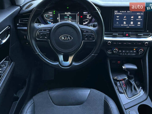 Серый Киа Niro, объемом двигателя 1.58 л и пробегом 67 тыс. км за 22600 $, фото 35 на Automoto.ua