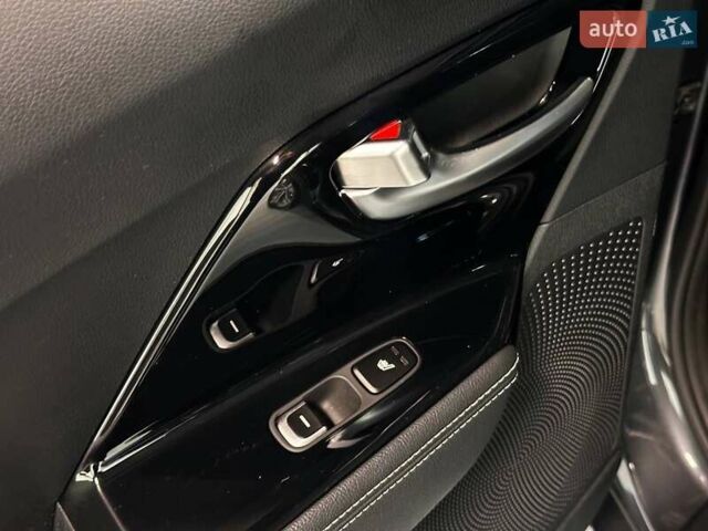 Сірий Кіа Niro, об'ємом двигуна 0 л та пробігом 155 тис. км за 18800 $, фото 32 на Automoto.ua