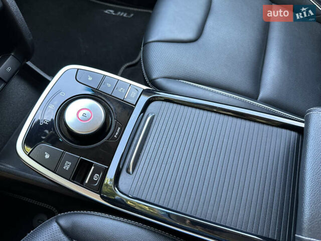 Сірий Кіа Niro, об'ємом двигуна 0 л та пробігом 143 тис. км за 17900 $, фото 43 на Automoto.ua