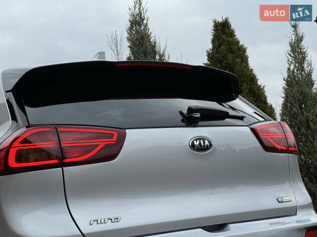 Серый Киа Niro, объемом двигателя 0 л и пробегом 118 тыс. км за 19350 $, фото 27 на Automoto.ua