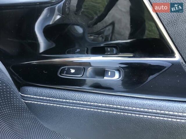 Серый Киа Niro, объемом двигателя 0 л и пробегом 90 тыс. км за 19900 $, фото 26 на Automoto.ua