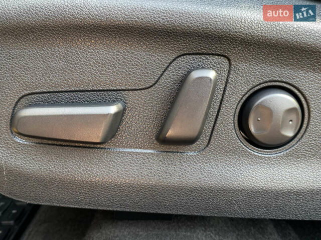 Сірий Кіа Niro, об'ємом двигуна 0 л та пробігом 116 тис. км за 21800 $, фото 43 на Automoto.ua