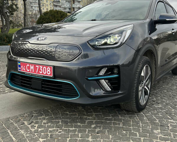 Сірий Кіа Niro, об'ємом двигуна 0 л та пробігом 113 тис. км за 19580 $, фото 5 на Automoto.ua