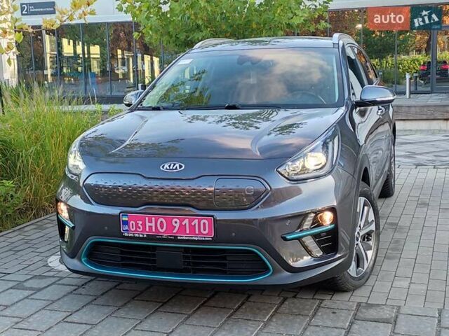 Киа Niro 2020 в Ровно на Automoto.ua Серый Киа Niro, объемом двигателя 0 л и пробегом 125 тыс. км за 19850 $, фото 2 на Automoto.ua